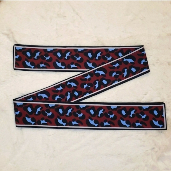 New Red Leopard print Silk Skinny Scarf Twilly - Picture 2 of 8